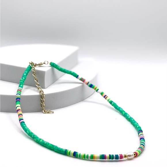 NEW….. Heishi Beaded with Genuine Freshwater Pearl Necklace - Picture 2 of 13